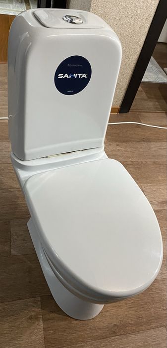 Продаю б/у унитаз