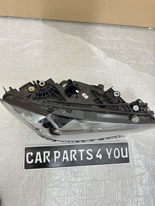 Фар десен BMW G22 G23 G26 G80 G82 G83 Перфектен