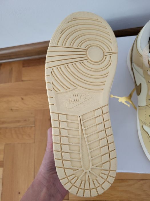 Nike Air Jordan 1 Mid se