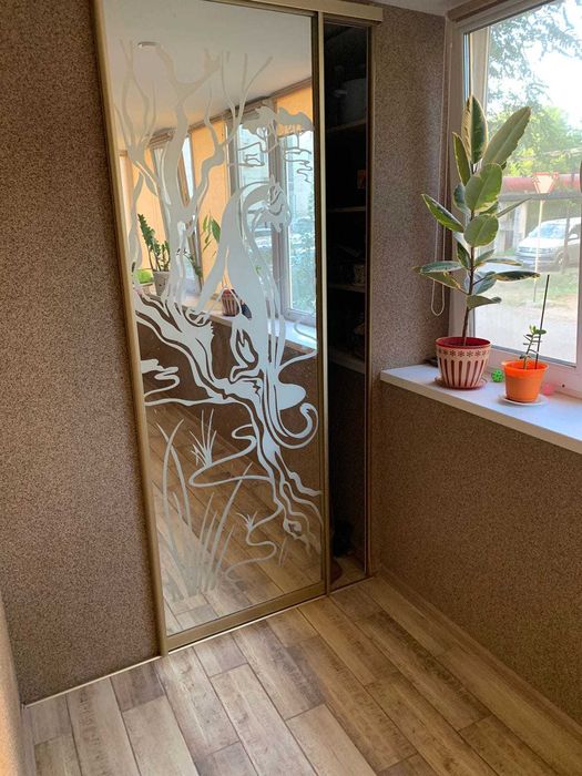 Продается  2 ком. Район 8 школы