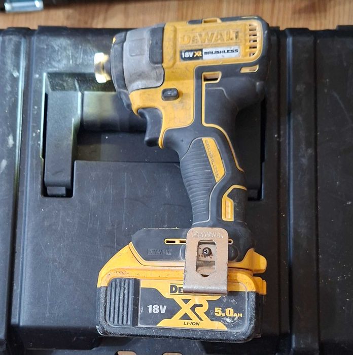 Dewalt DCF 887 импакт