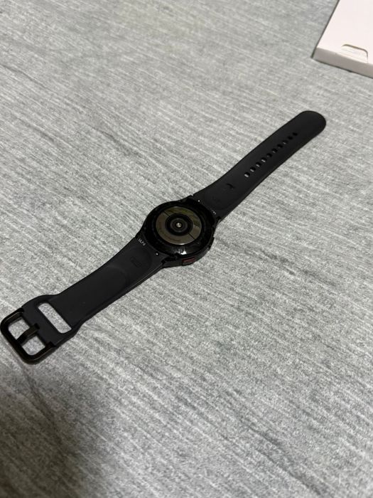 Продам Samsung Galaxy Watch4 — 80.000₸