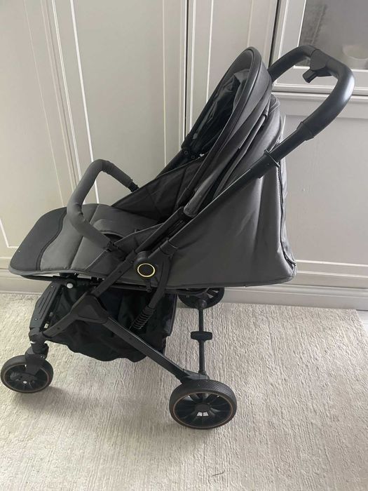 продам детскую коляску