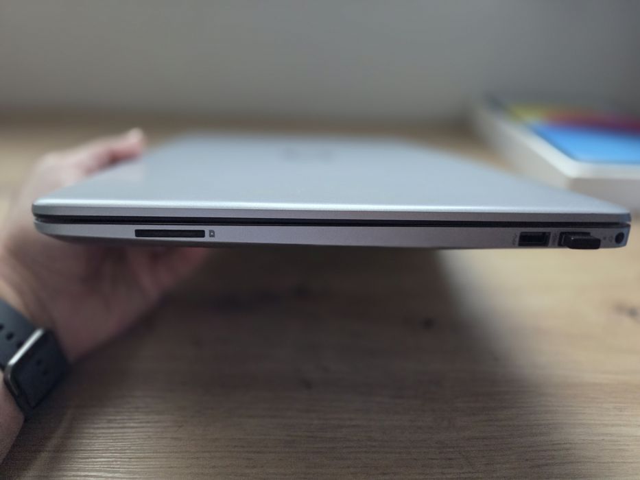 Лаптоп Hp 250 G9 512GB
