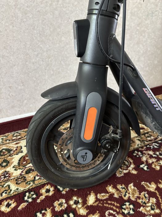 Электросамакат Ninebot  f2