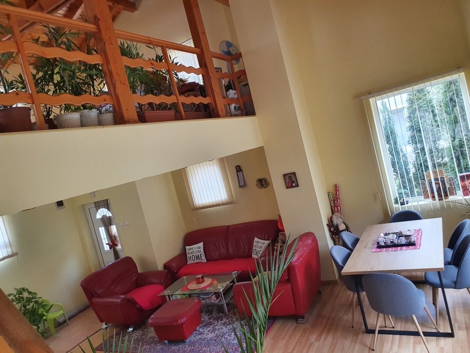 Под наем вила на 200м.от минералният гейзер