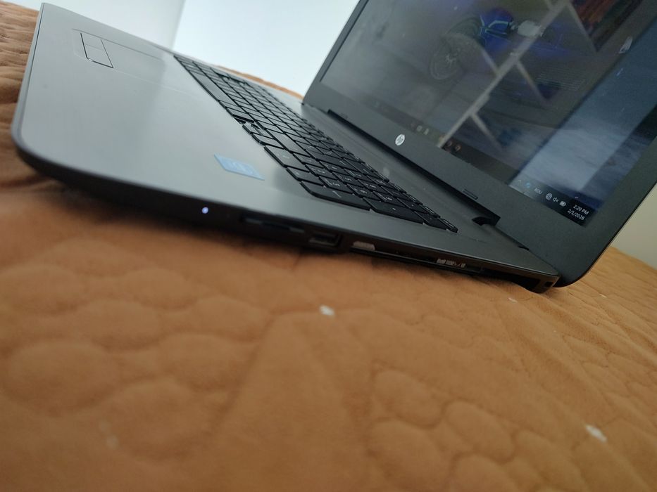 Laptop hp luat din afară