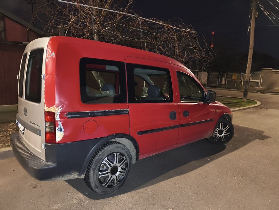 Vând Opel Combo 1.4 benzina