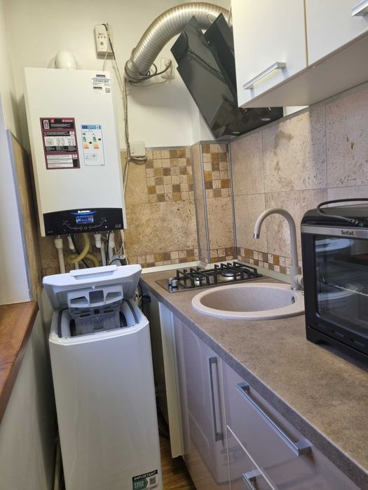 Persoană fizică vând apartament doua camere open space in Tudor Vladimirescu