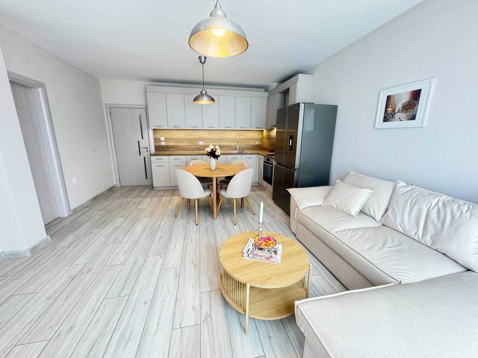 Продава се Тристаен апартамент в Велико Търново, Център - 88 кв.м за 1818 €/кв.м - Снимка #2