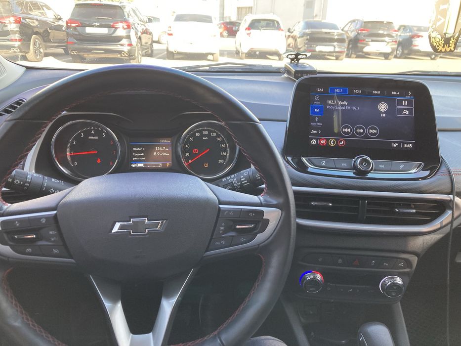 Tracker 2 2024 Red Line sotiladi