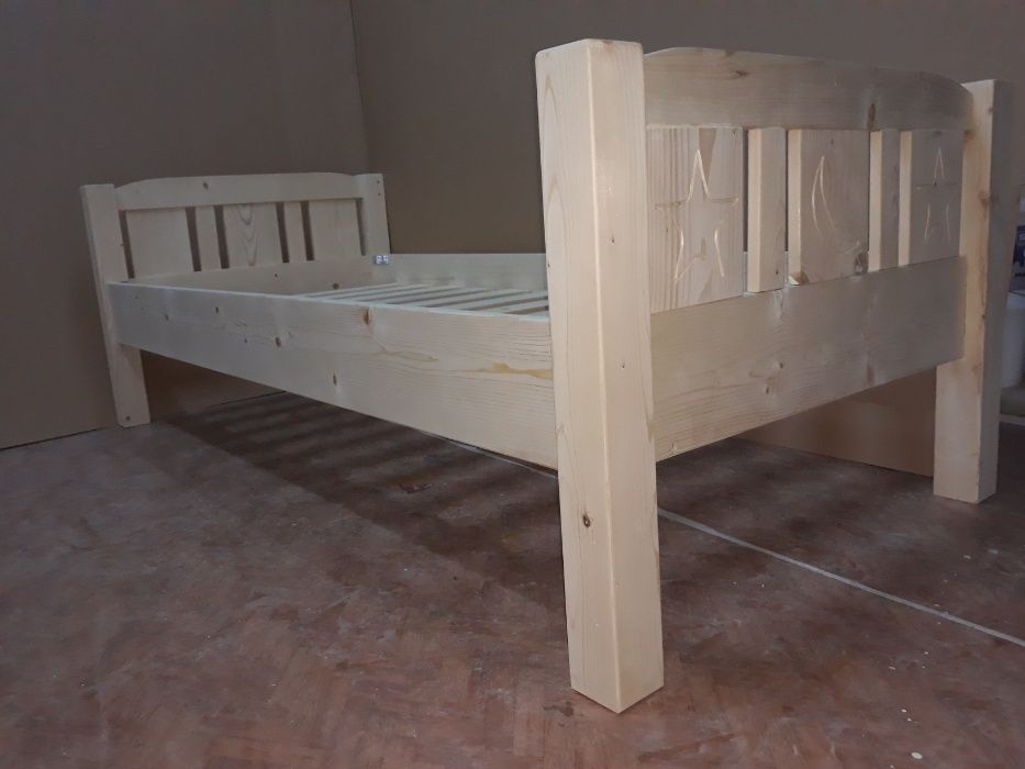 TRANSPORT GRATUIT.Pat lemn masiv.Cod 105.