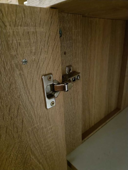 Rezervată Comoda/ dulap mare cu 4 sertare