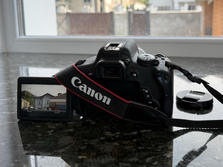 Фотоаппарат Canon EOS 750D