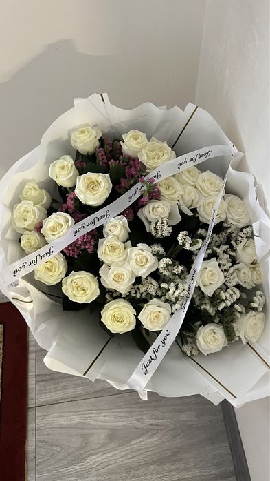 Элегантный Букет белых роз