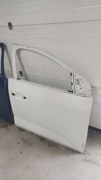 Ușa , uși dreapta fata și spate Logan 3 2021,2022,2023,2024,2025