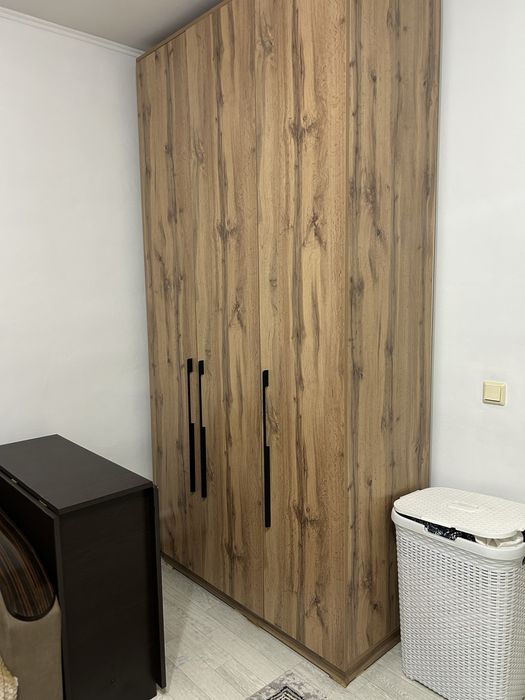 Распашной шкаф ЗД