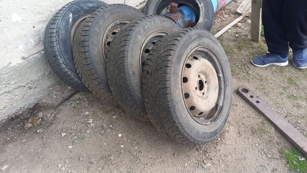 Продам колеса на Ларгус в сборе