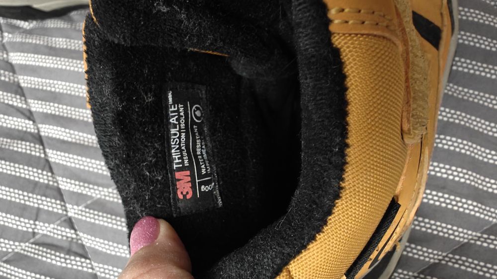 Продам сапоги зимние на мальчикаOldos