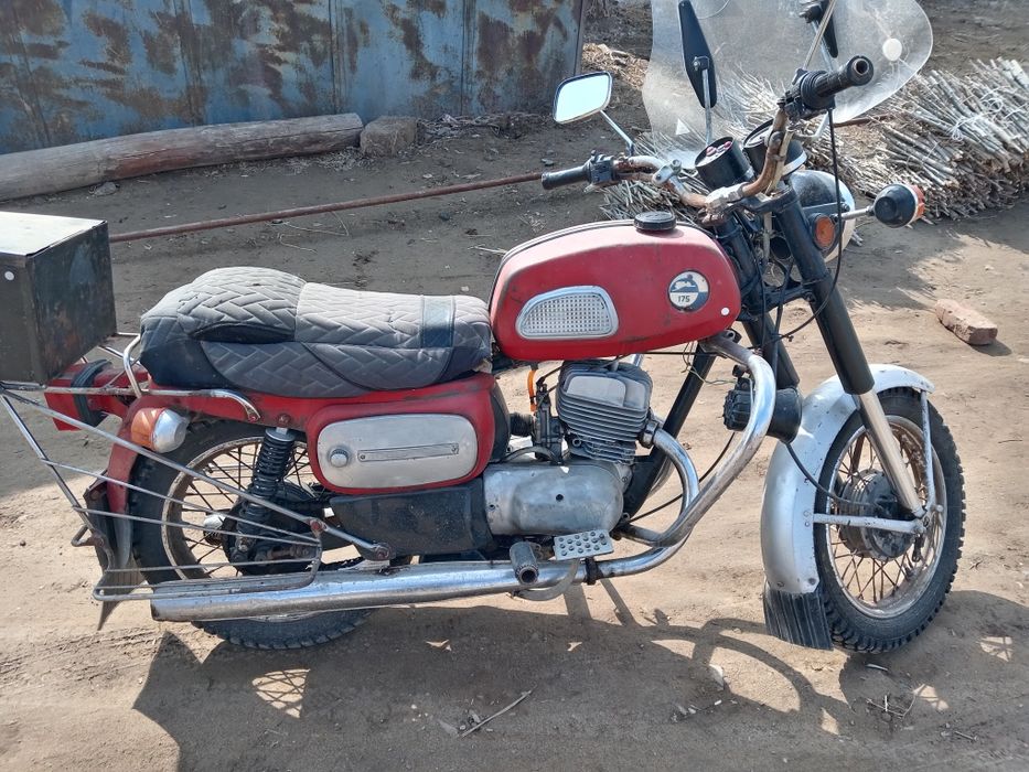 Vosxod motasikil sotiladi