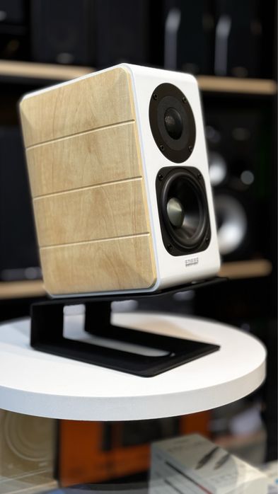 Настольные подставки для колонок  EDIFIER