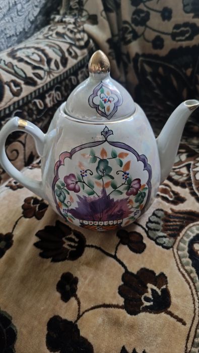 Супница фарфоровая, чайник фарфор