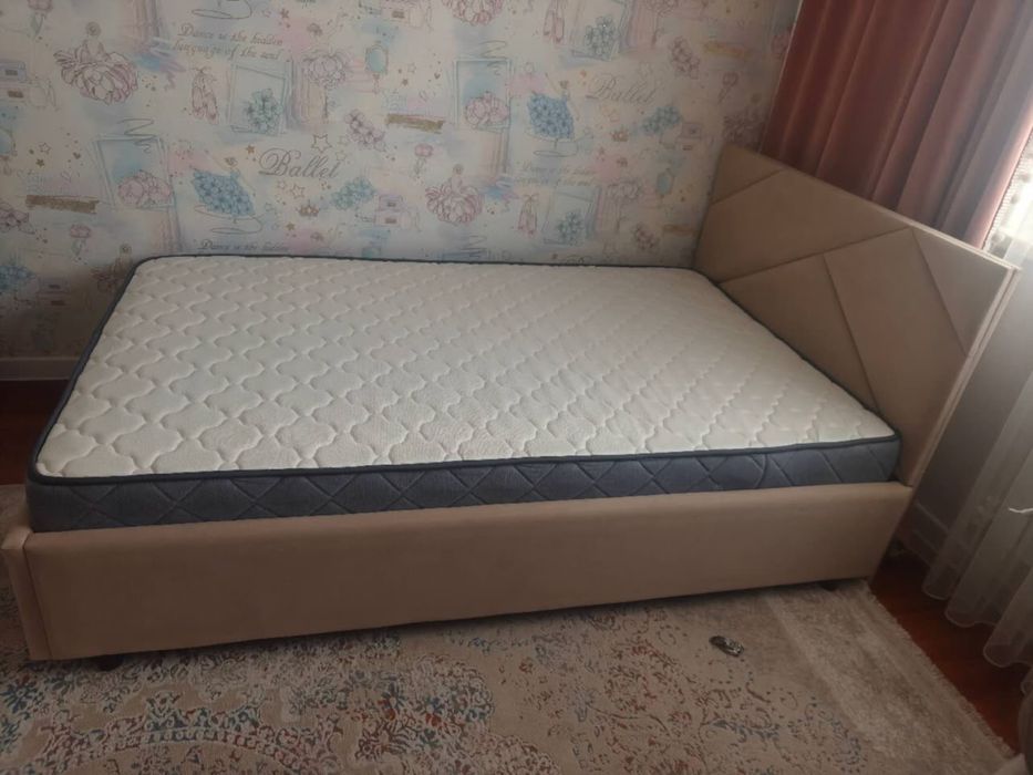 Продам Кровать и Матрас