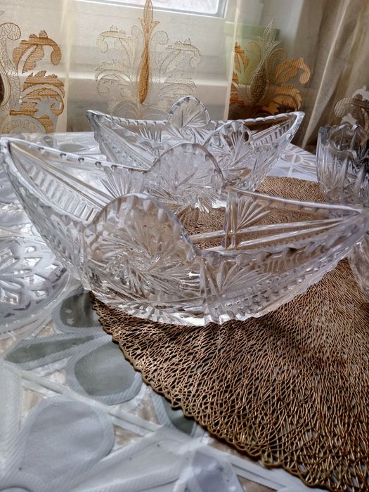 Продам вазы хрустальные