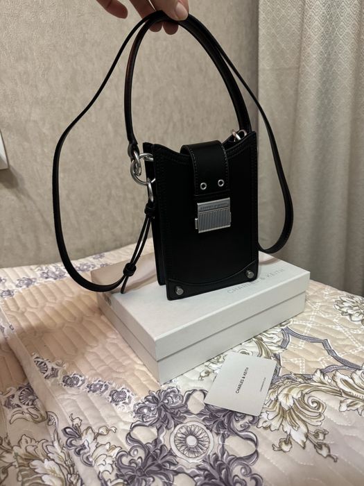 Сумка CHARLES & KEITH черная