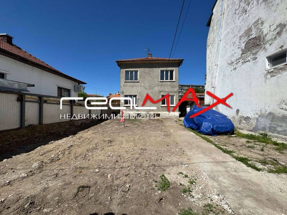 Продава се Къща в Казанлък - 168 кв.м за 1530 €/кв.м - Снимка #1