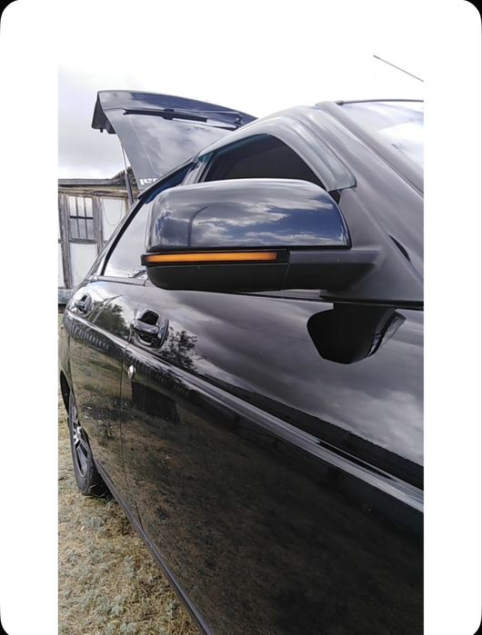 Продам на Приору повторители поворотников в зеркала бегущие