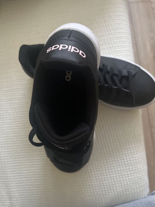 Маратонки adidas