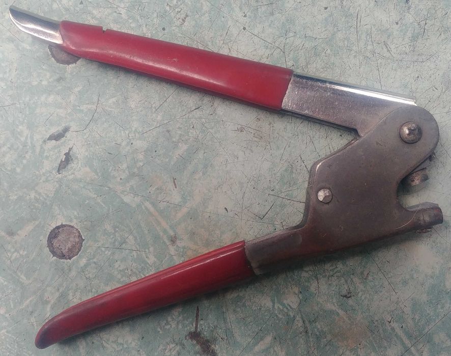 2пломбиратора для свинцовых пломб