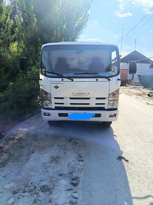 Isuzu samasval sotiladi