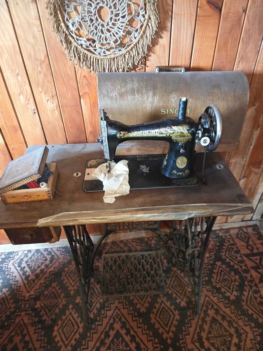 Продавам шевна машина Singer