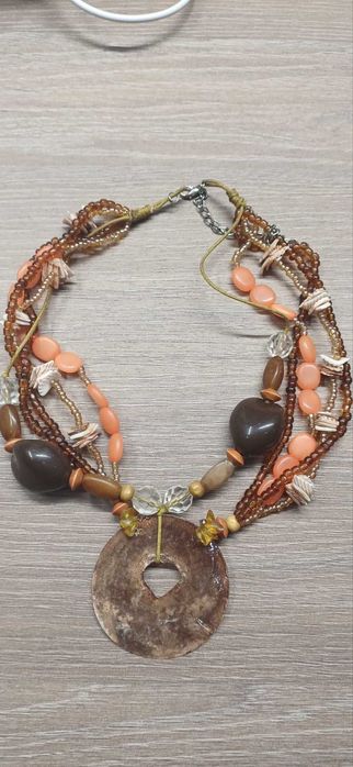 Екзотично и Красиво Колие !