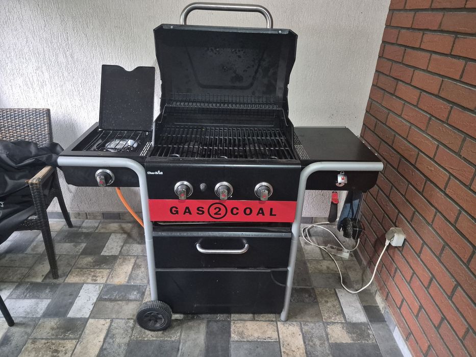 Char-Broil Gas2Coal – Grătar premium gaz + cărbuni + arzător lateral