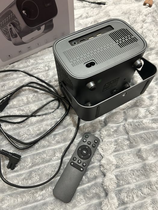 Проектор LARKO Home cinema