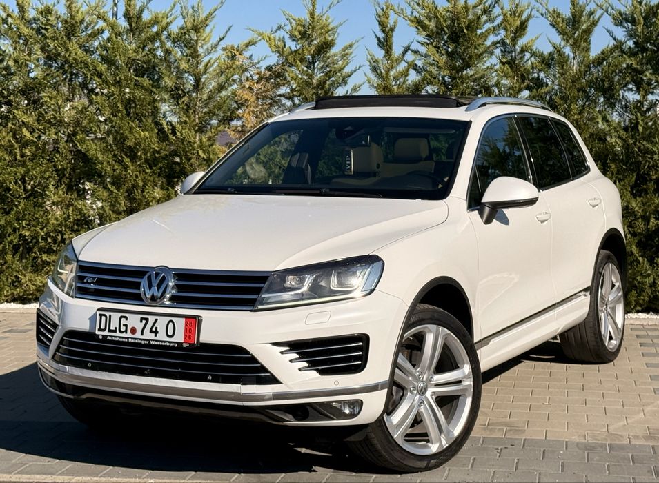 Volkswagen Touareg R-Line  • 2016 •3.0 TDI • Full • Panoramic • Perne •Distronic • Lane/side/front assist •Keyless •Lumini ambientale • Camere 360 •