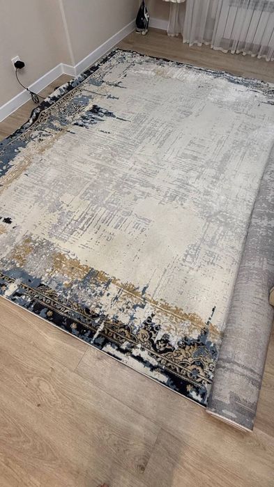 Продам ковёр 300*400