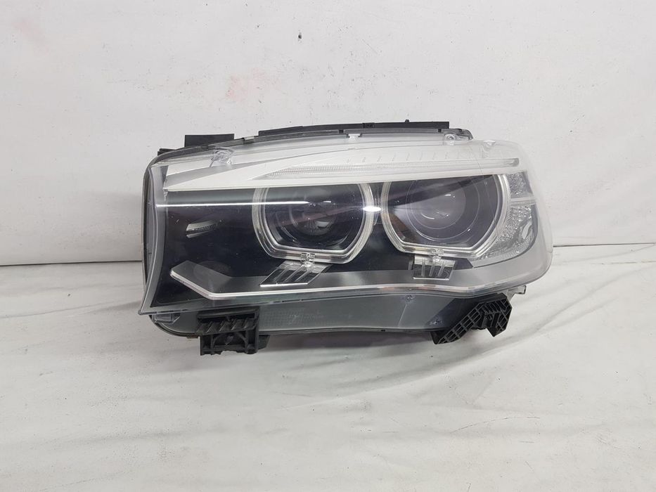 Far stanga BMW X5 F15 X6 F16 Xenon dupa 2014