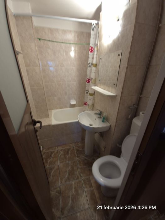 Inchiriez apartament 3 camere