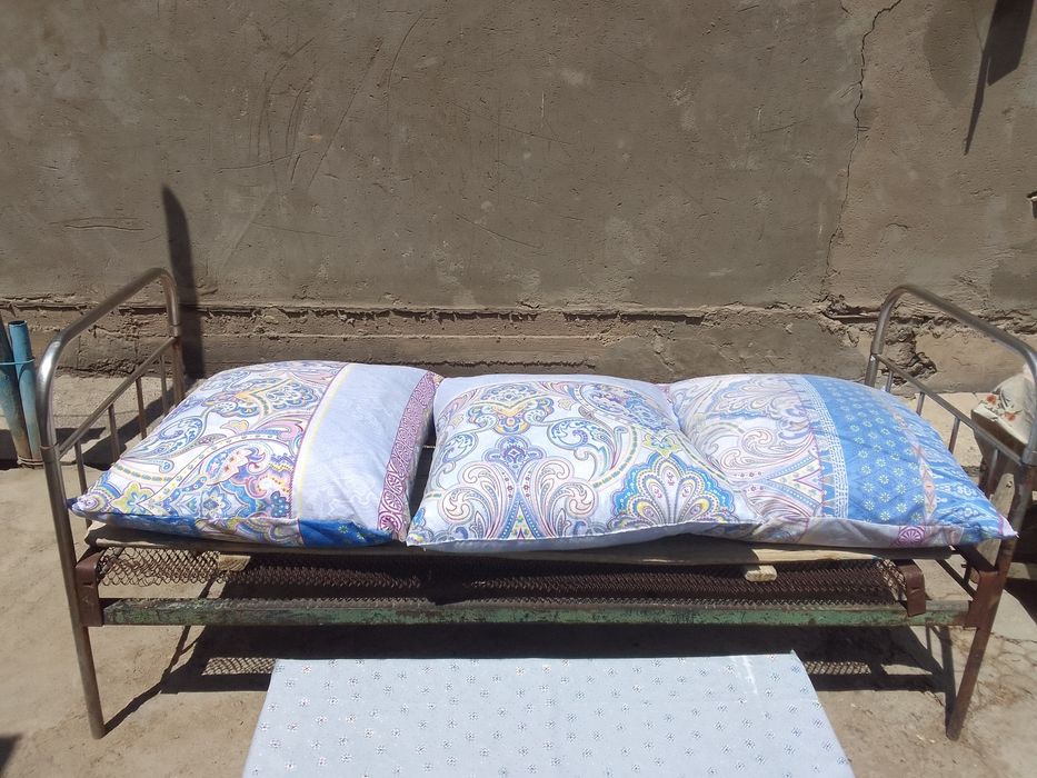 Подушки пуховые большие