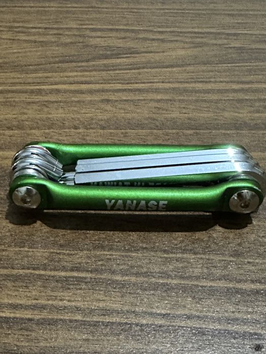 Мультиключ велосипедный