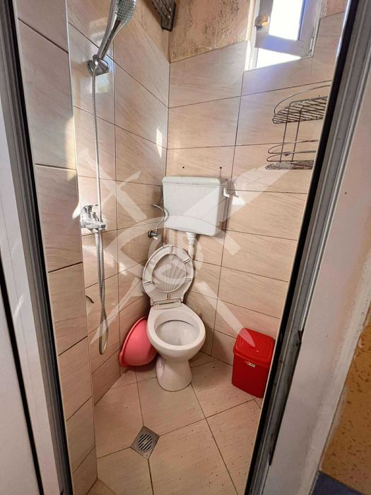 Дава се под наем Етаж от къща в Варна, Колхозен пазар - 50 кв.м за 153 € - Снимка #4