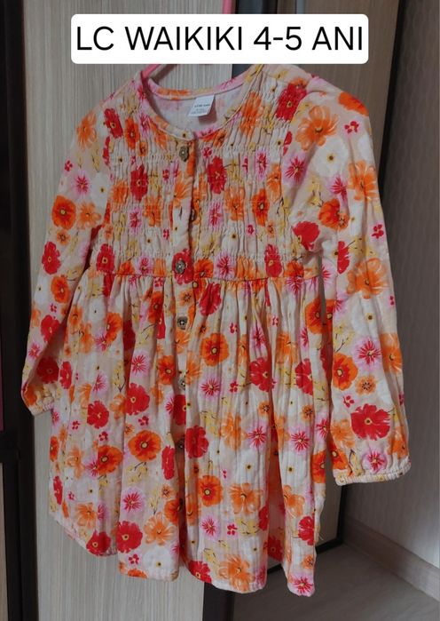 8 Rochițe Zara, Waikiki, Sinsay și H&M