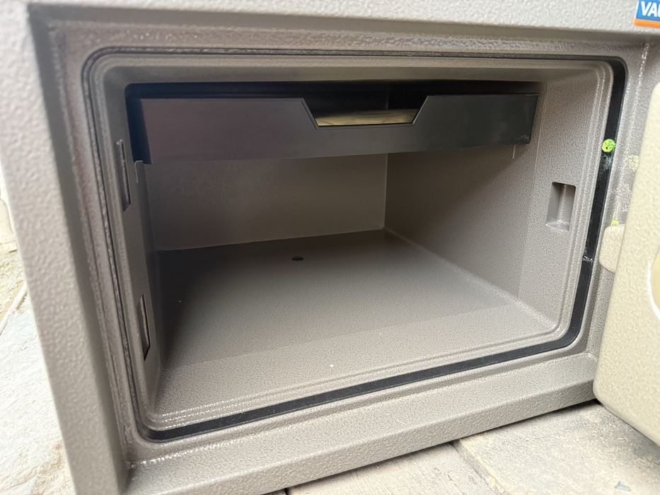 * СЕЙФ огнестойкий VALVERG FRS 32 EL Россия почти новый