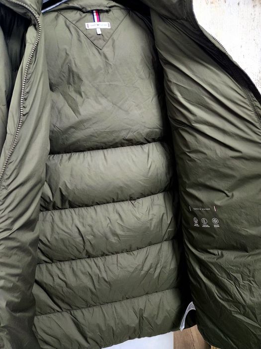 Geaca Tommy Hilfiger originală  cu puf