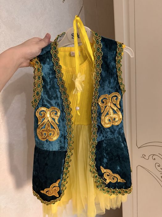 Продам платья детские