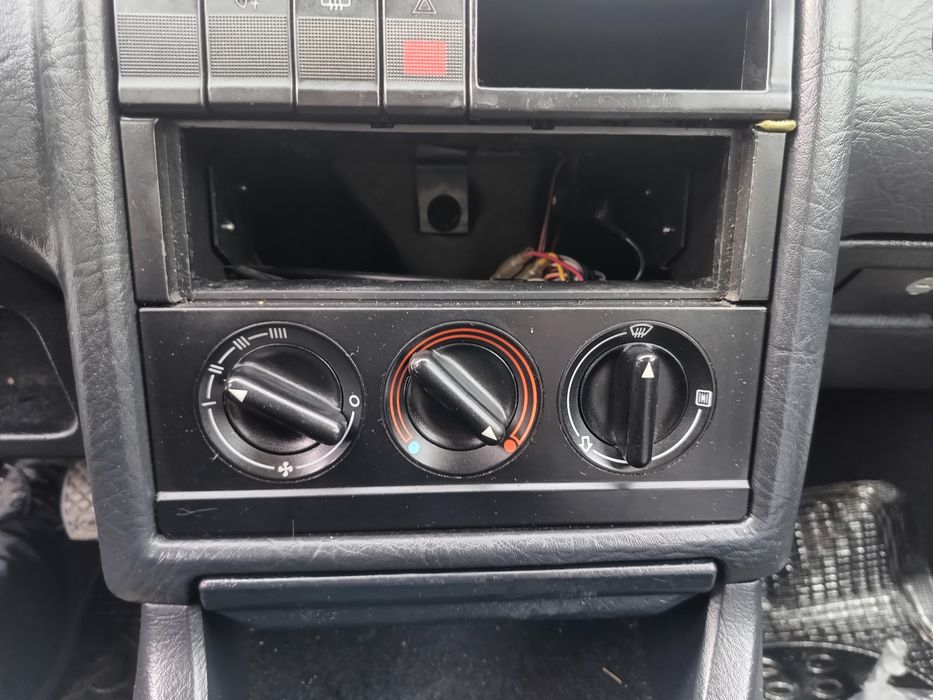 Ауди 80 АВАНТ 1.6/101 (НА ЧАСТИ)